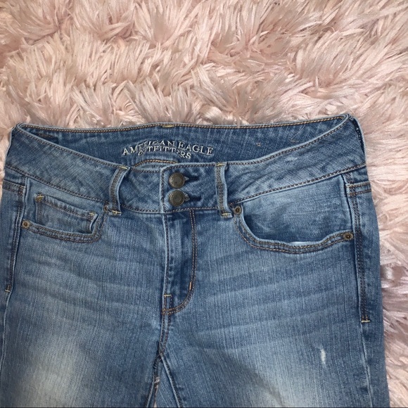 American Eagle Crop Jeans - Picture 2 of 5